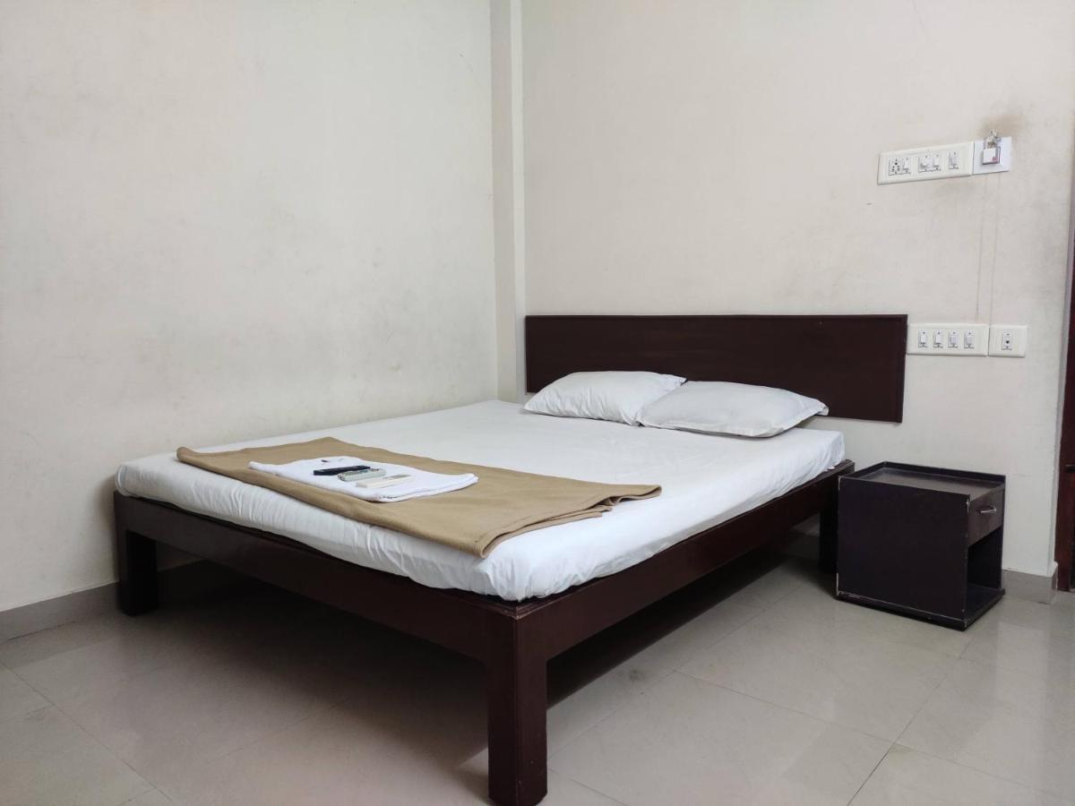 Subasree Cottage Tirunallar المظهر الخارجي الصورة