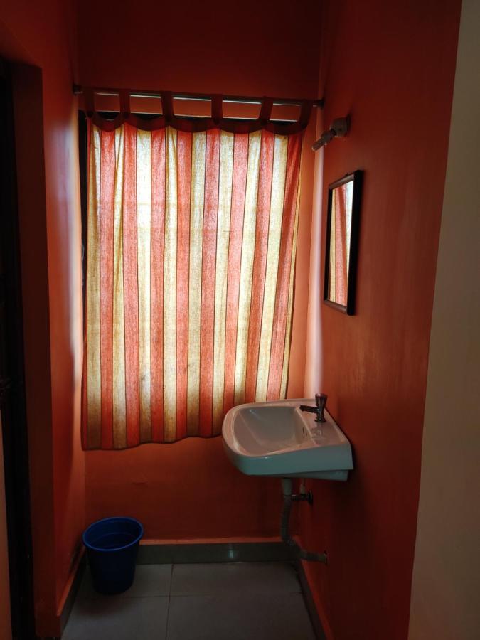 Subasree Cottage Tirunallar المظهر الخارجي الصورة