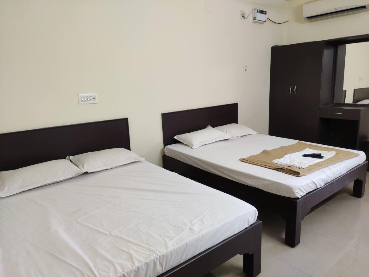Subasree Cottage Tirunallar المظهر الخارجي الصورة