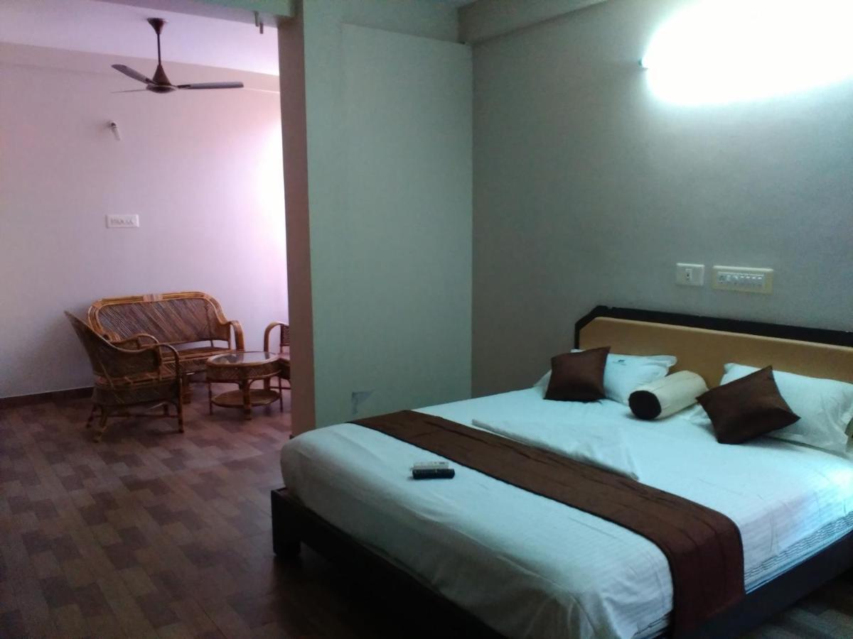Subasree Cottage Tirunallar المظهر الخارجي الصورة
